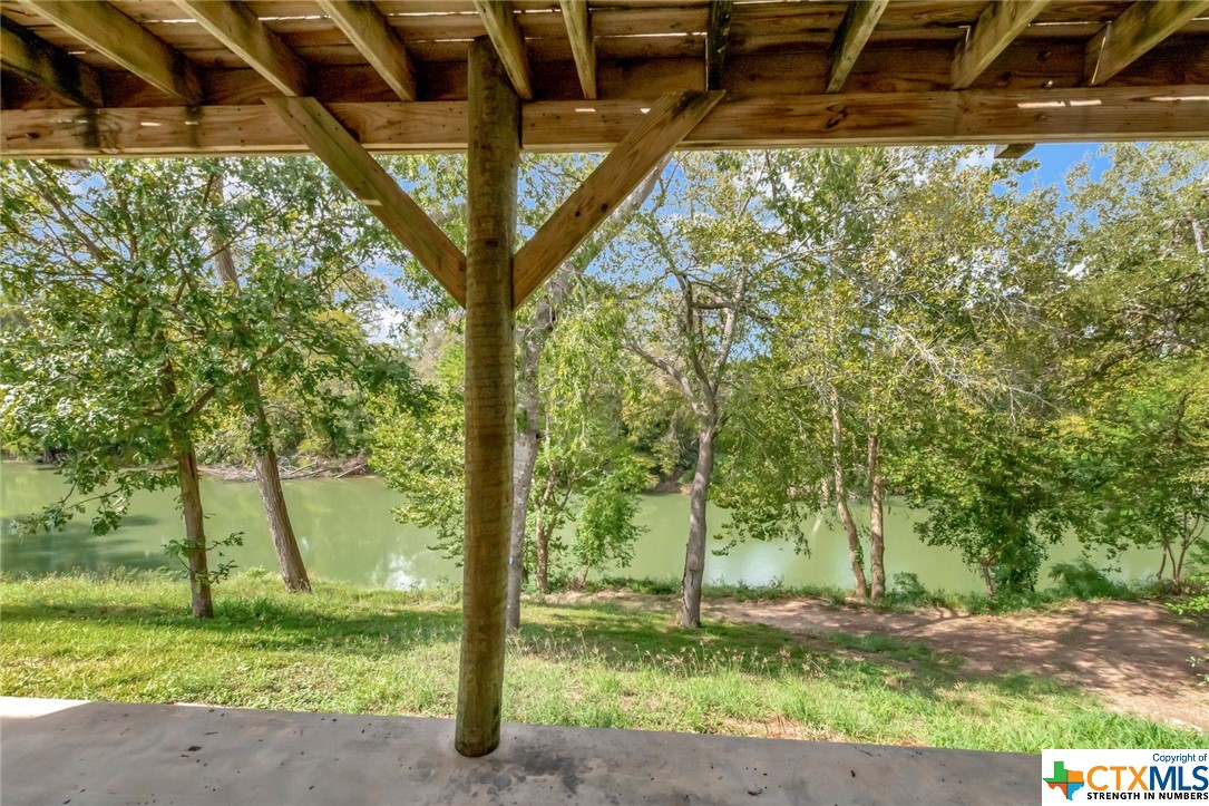 242 River Oaks Road
