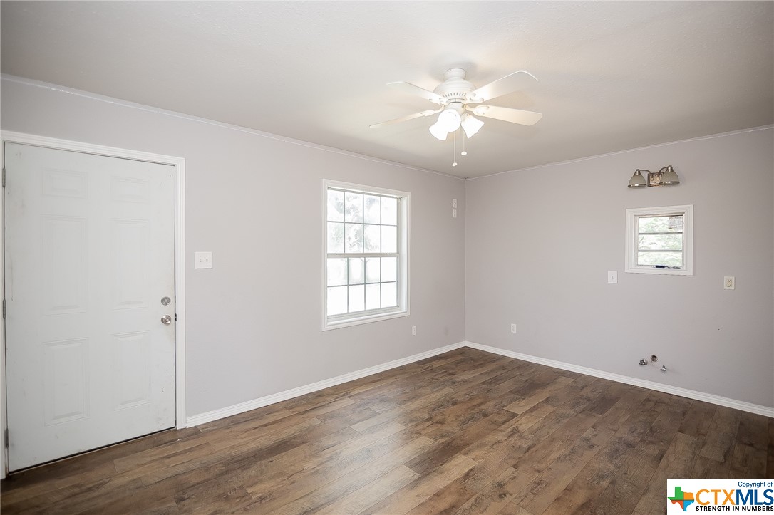 1107 Live Oak Drive