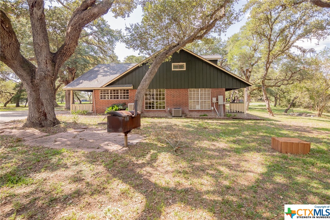 1107 Live Oak Drive