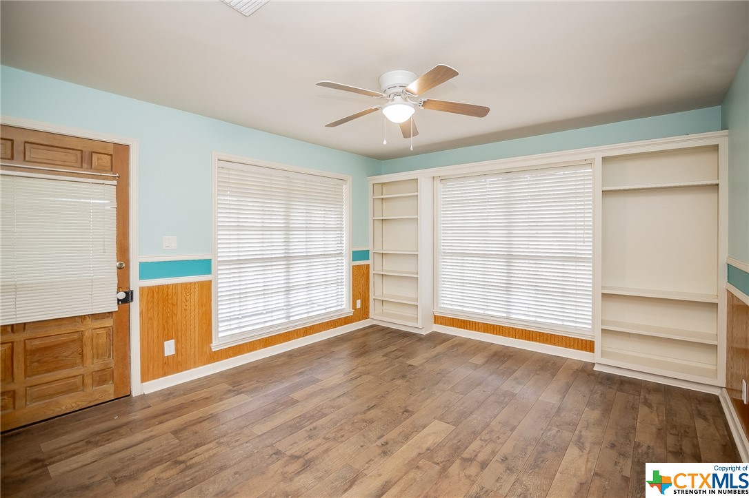 1107 Live Oak Drive