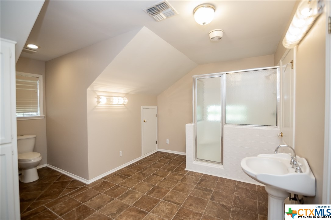1107 Live Oak Drive