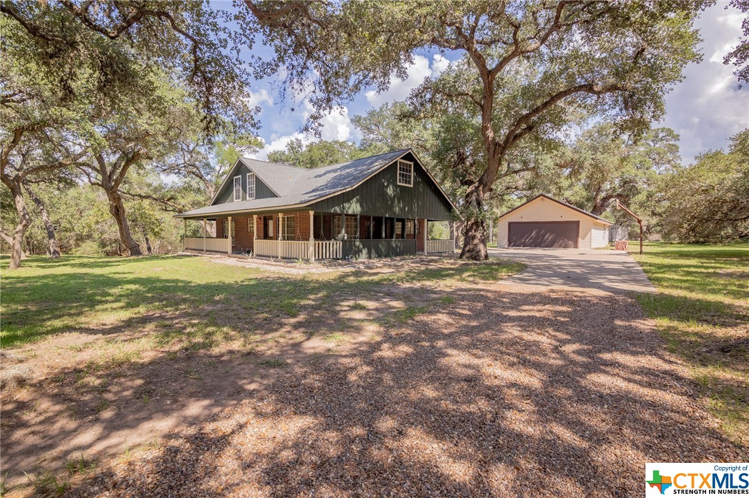 1107 Live Oak Drive