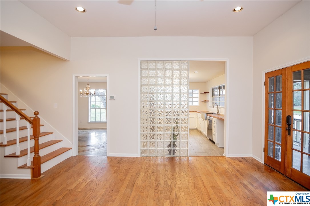 1107 Live Oak Drive