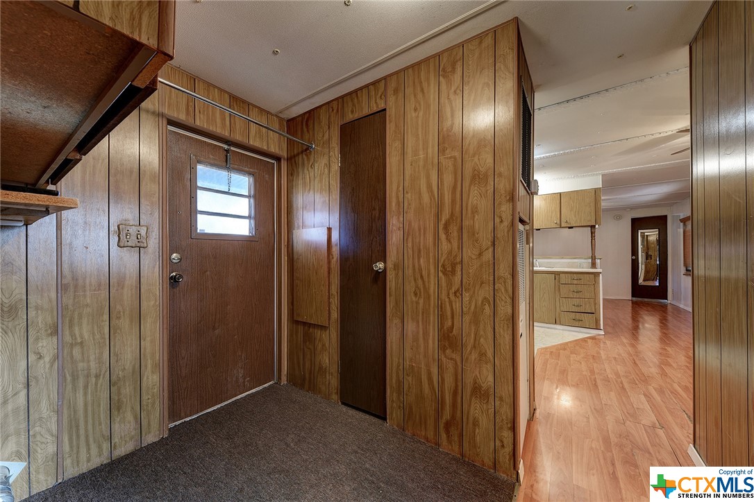 1506 Honeysuckle Lane