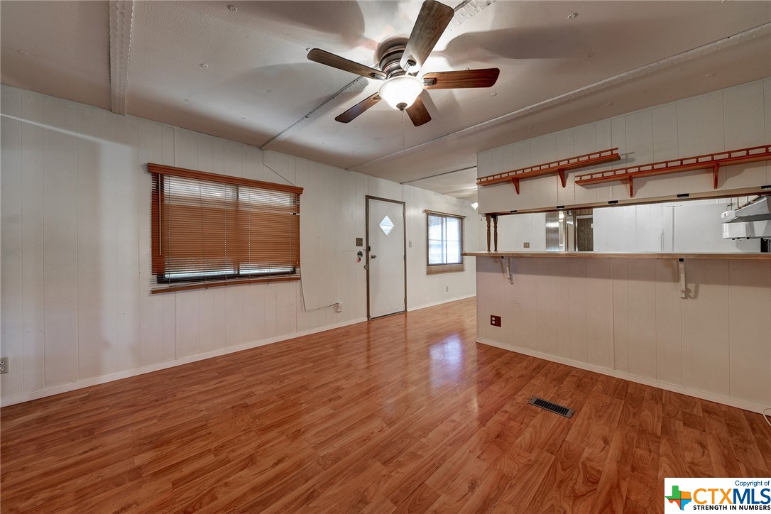 1506 Honeysuckle Lane