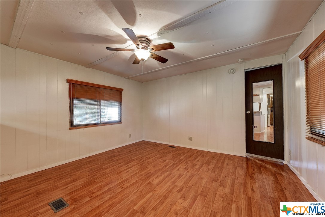 1506 Honeysuckle Lane