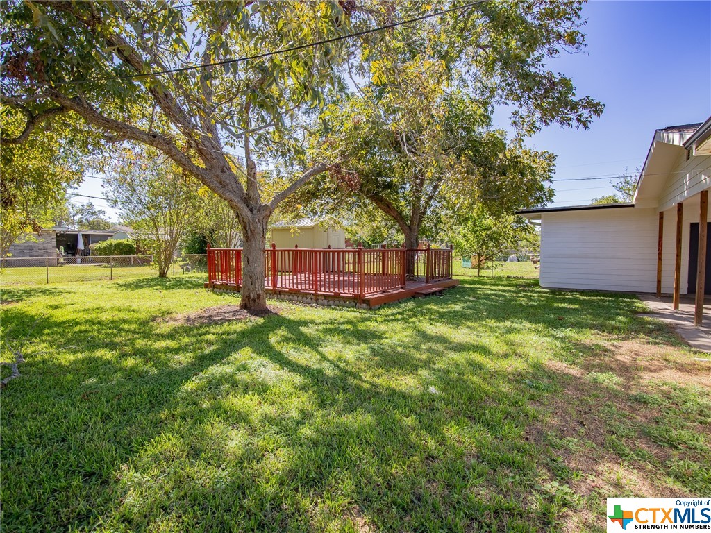 2107 E Anaqua Avenue