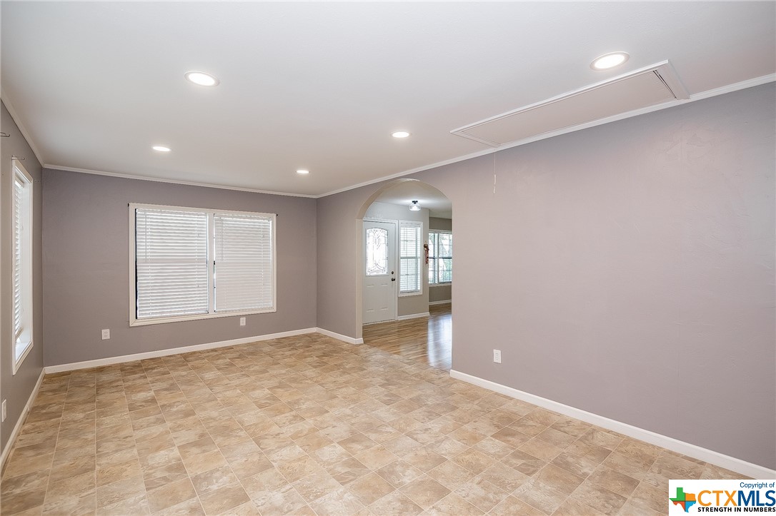 2107 E Anaqua Avenue