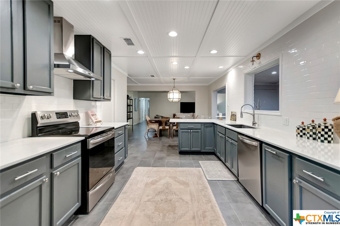 103 Alameda Circle