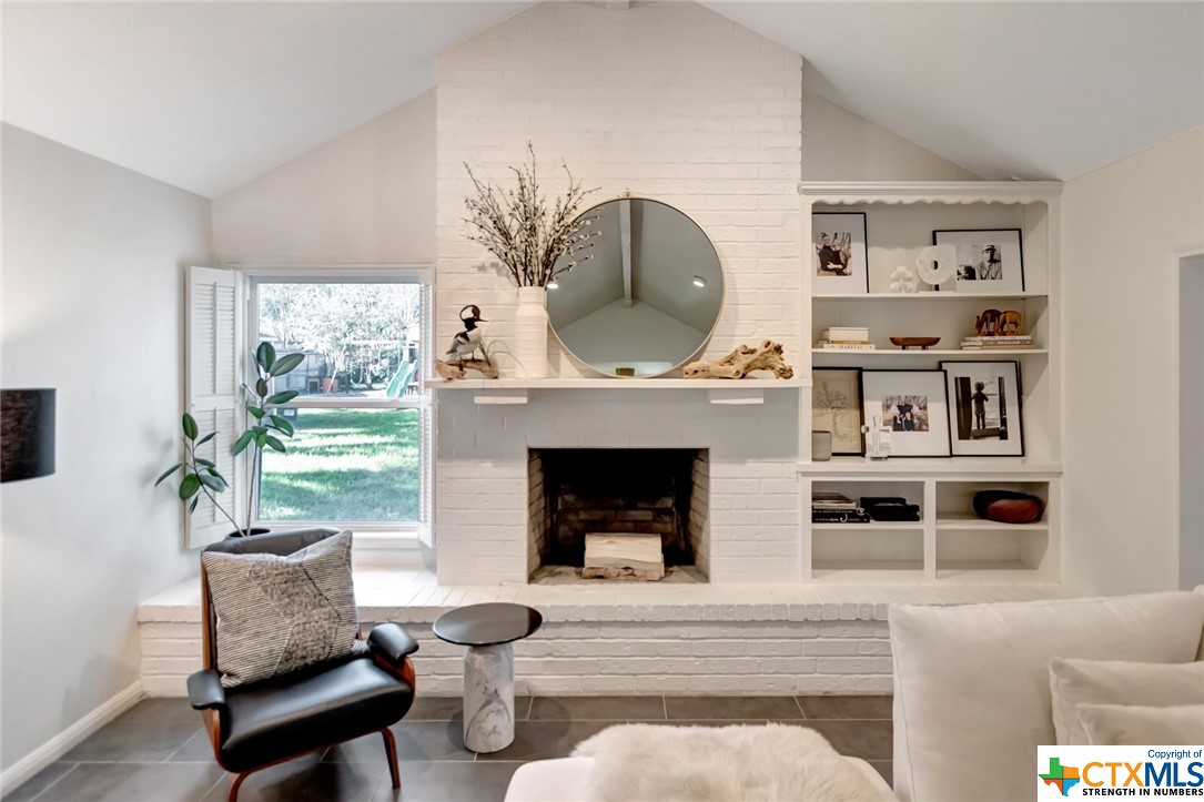 103 Alameda Circle