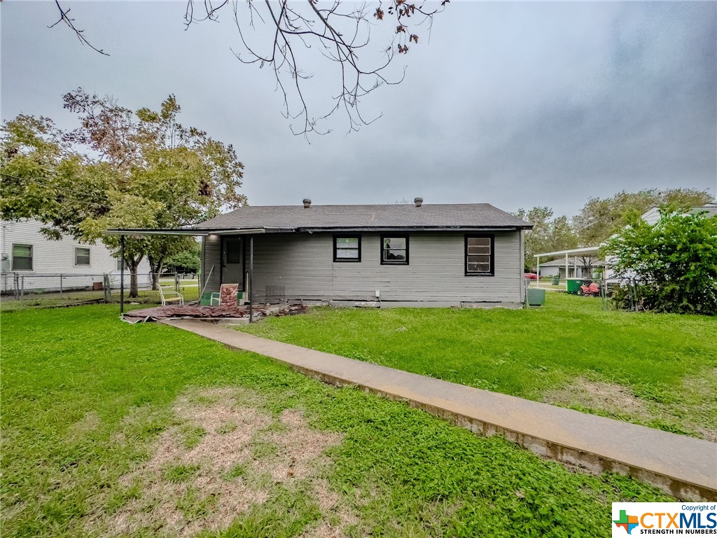 905 E Rosebud Avenue