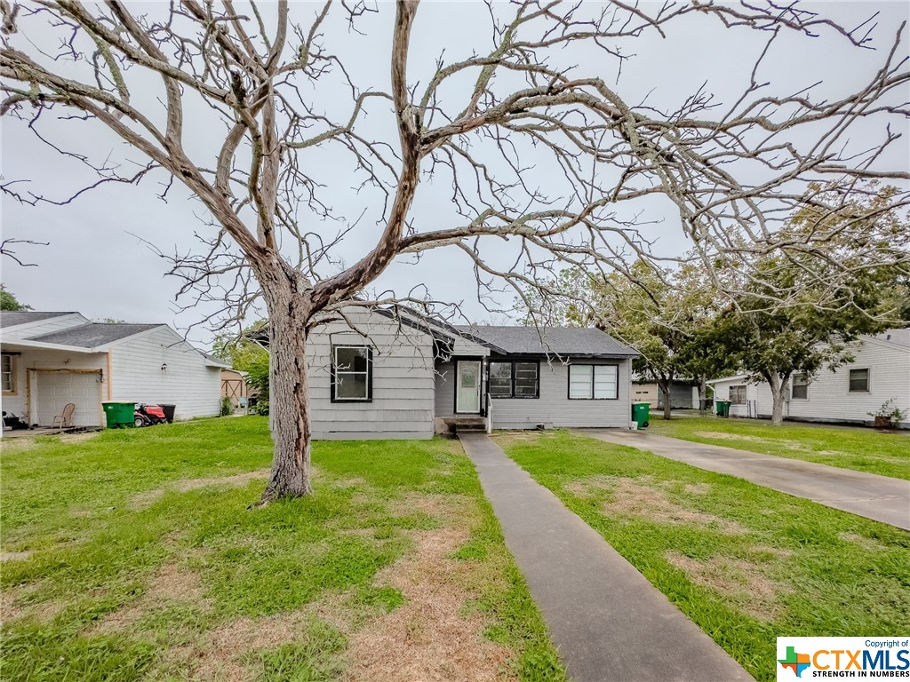 905 E Rosebud Avenue