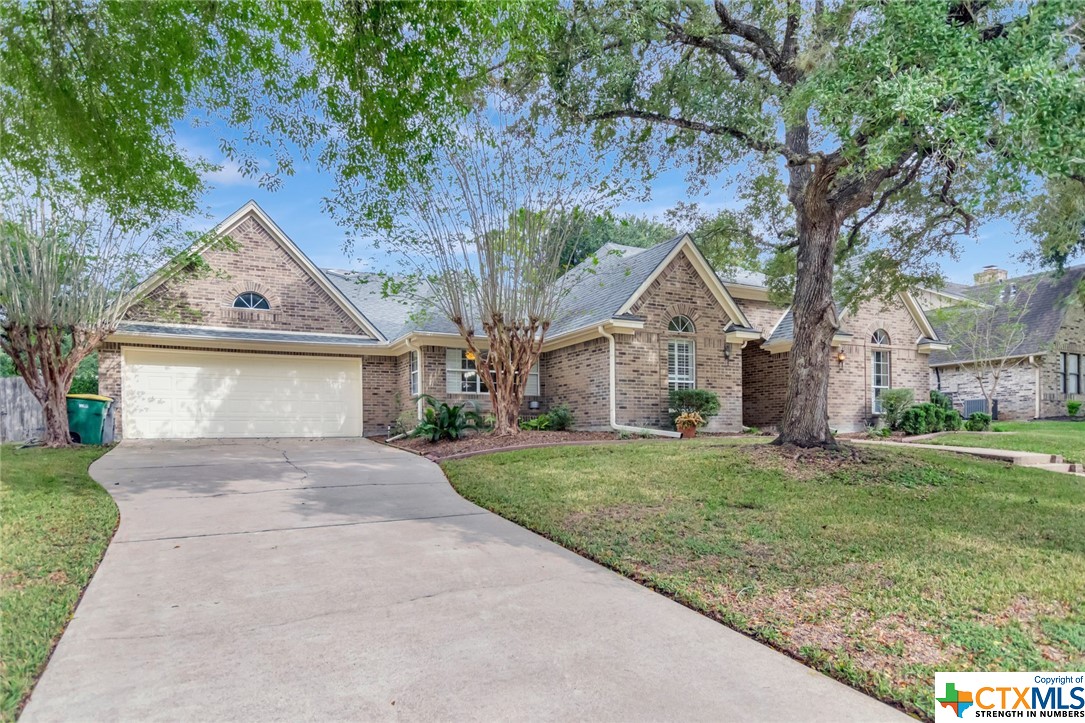 404 Woodlands Lane