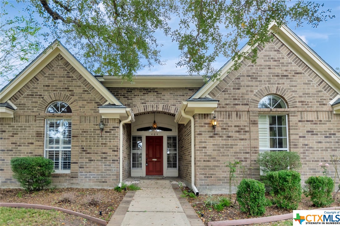 404 Woodlands Lane