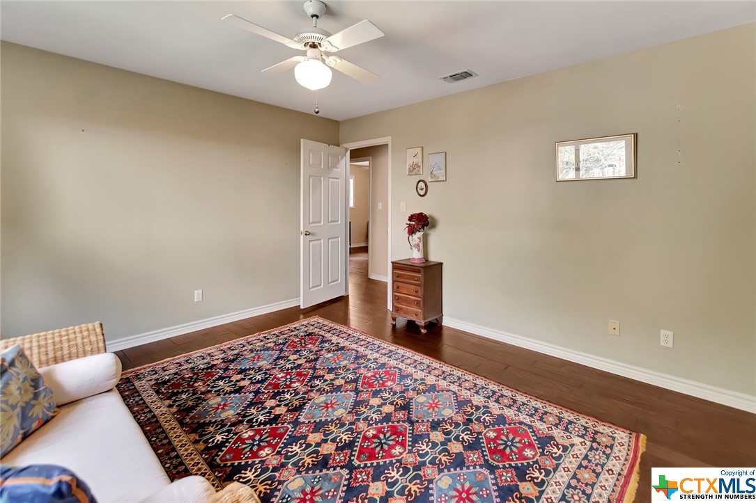 404 Woodlands Lane