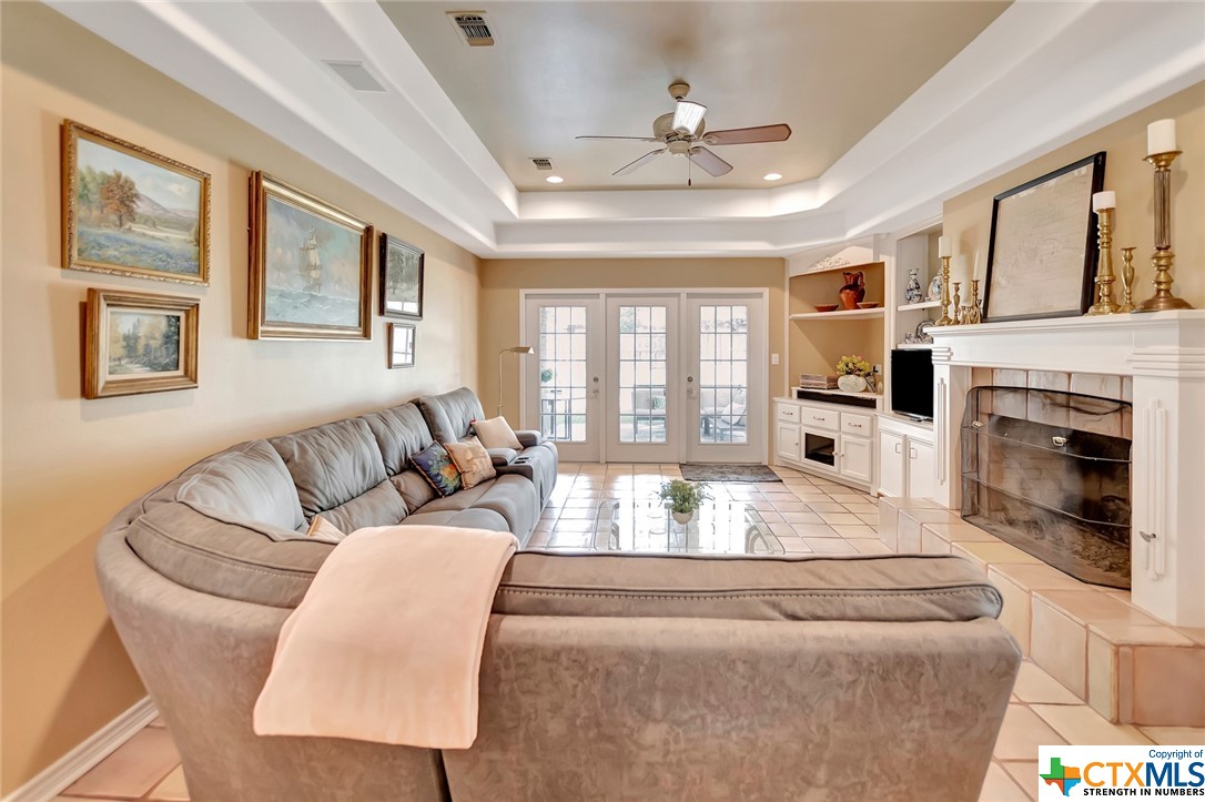 404 Woodlands Lane