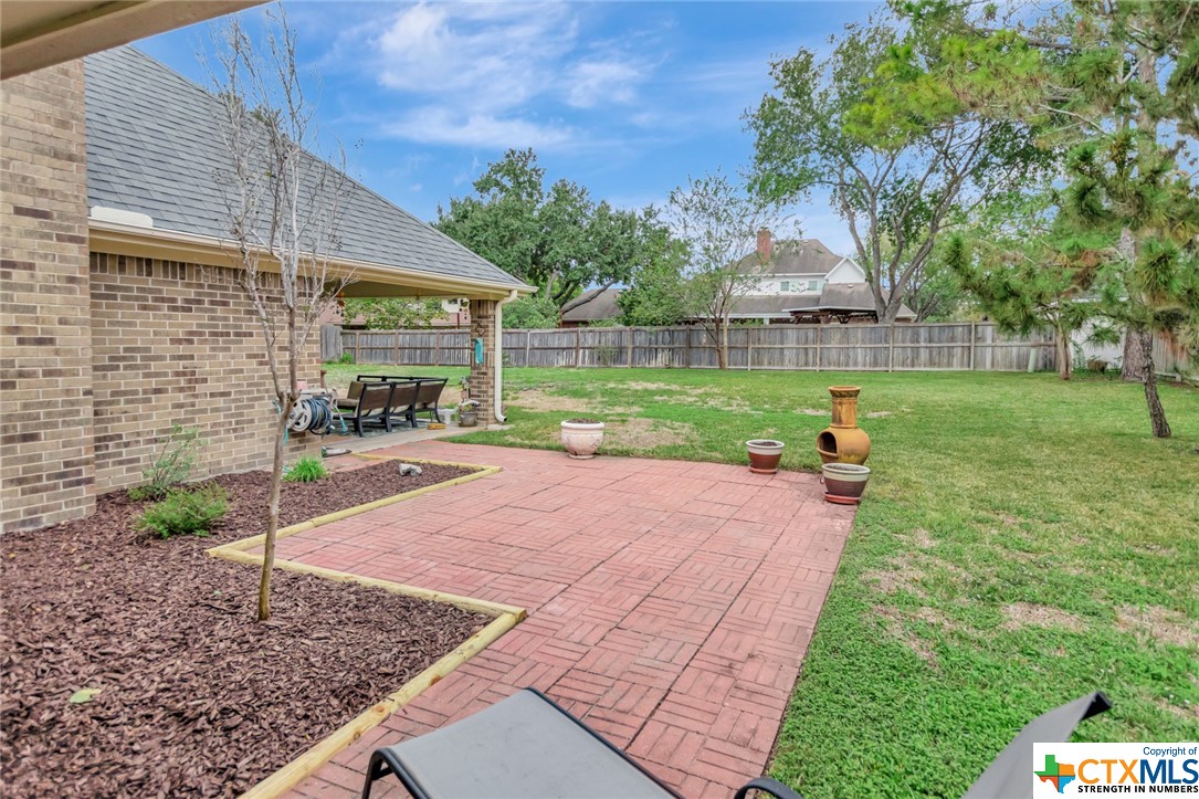 404 Woodlands Lane
