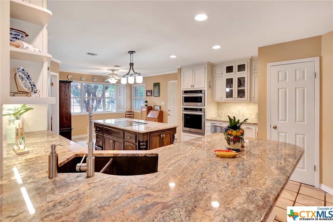 404 Woodlands Lane