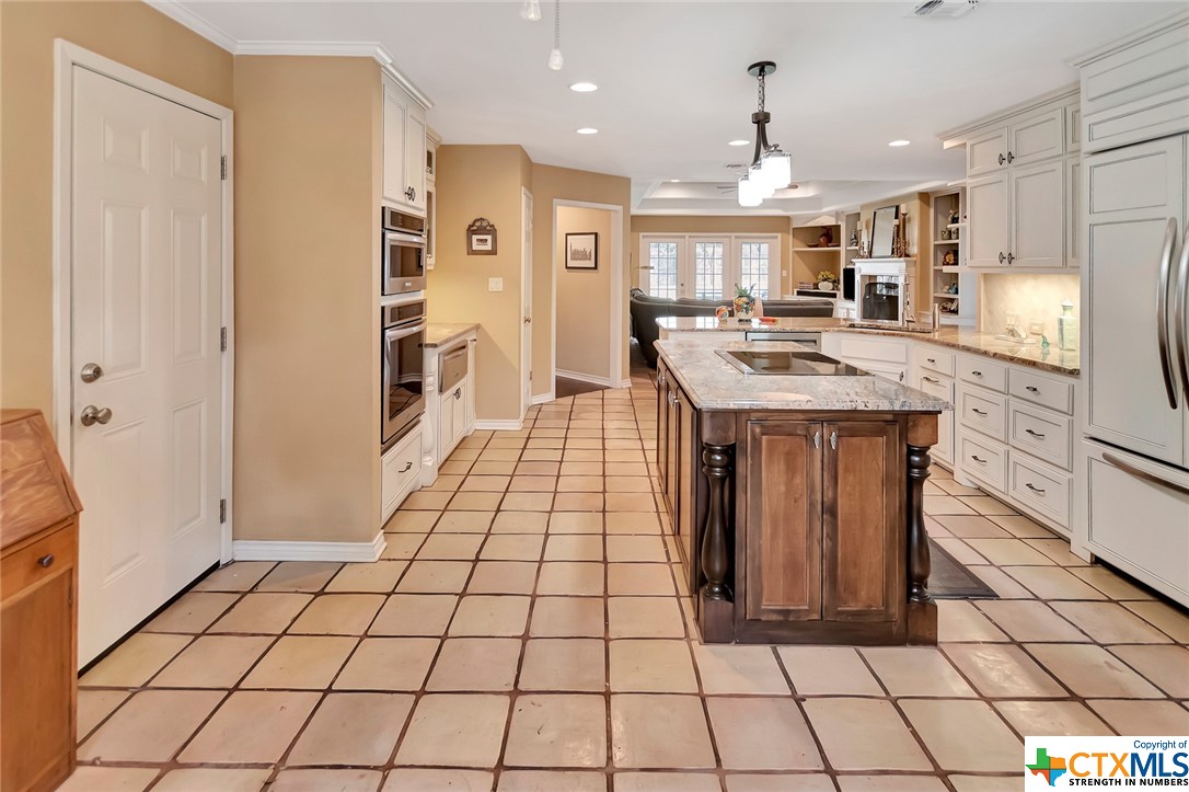 404 Woodlands Lane