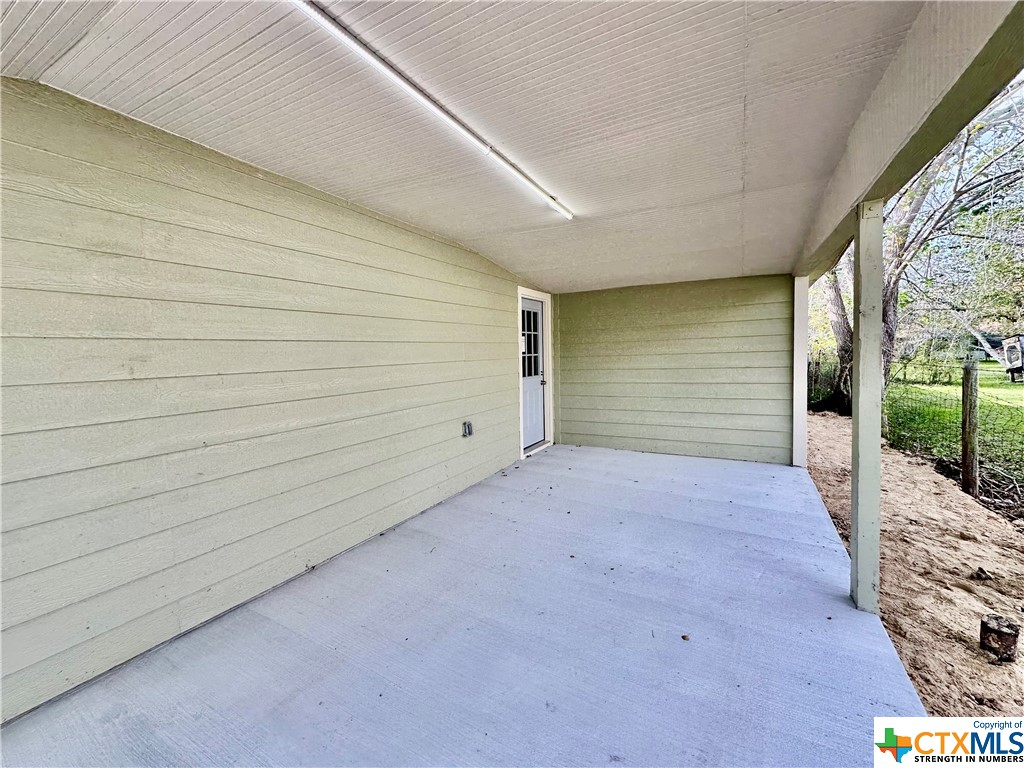 408 E Division Street