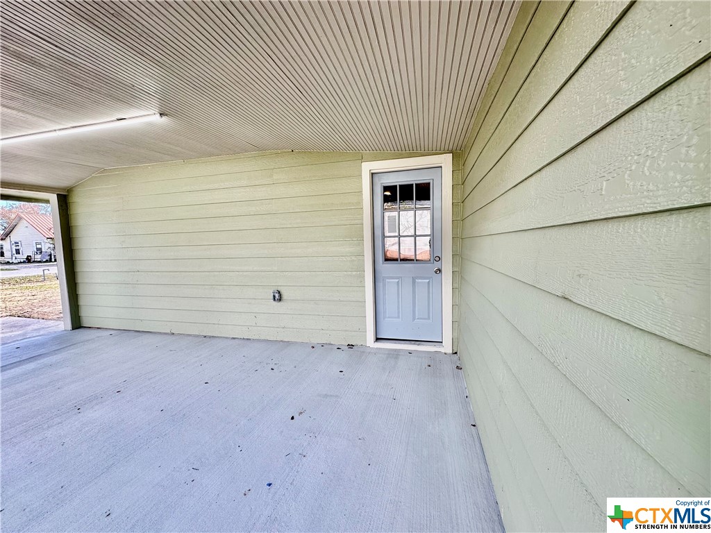 408 E Division Street