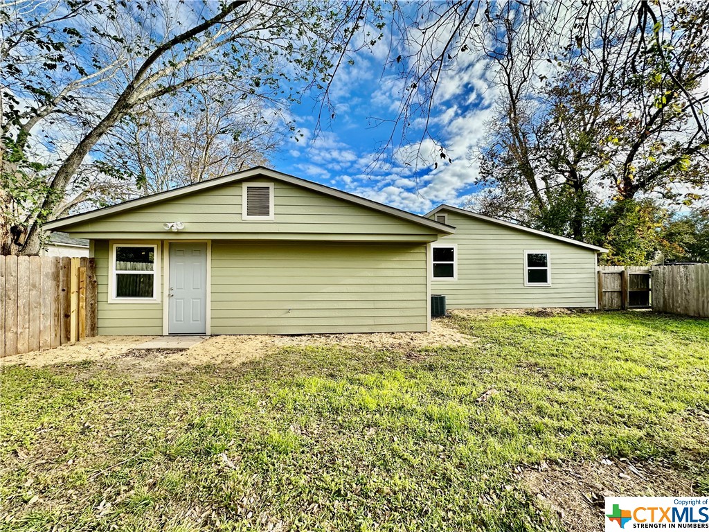 408 E Division Street