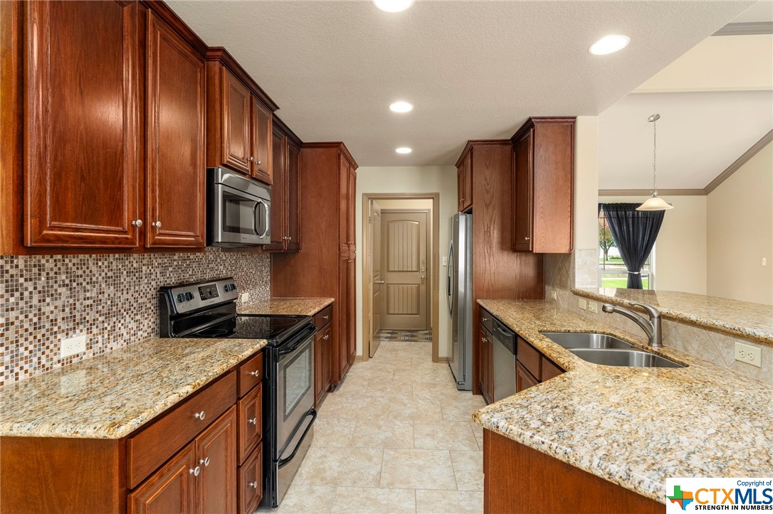 330 Hummingbird Way