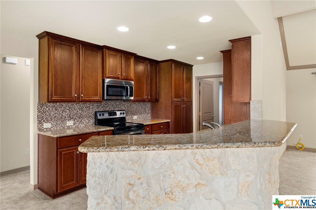 330 Hummingbird Way