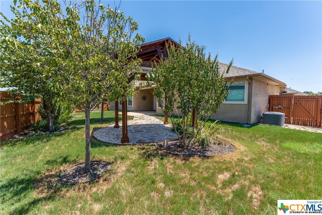 2206 Pecan Villa