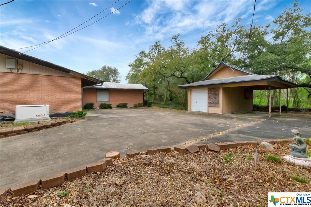 545 Brookhollow Drive