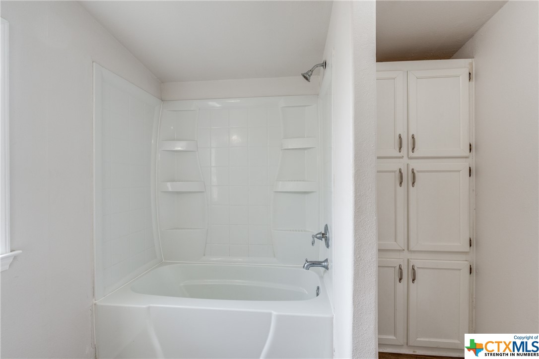 1364 Bradfield Circle