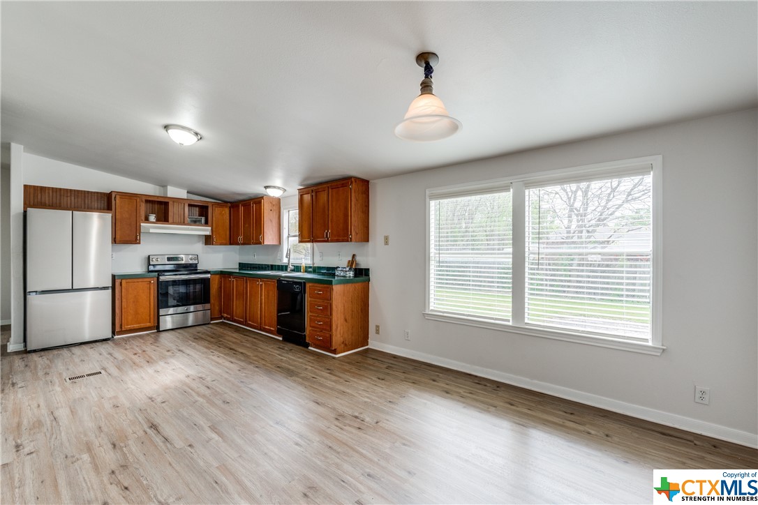 1364 Bradfield Circle