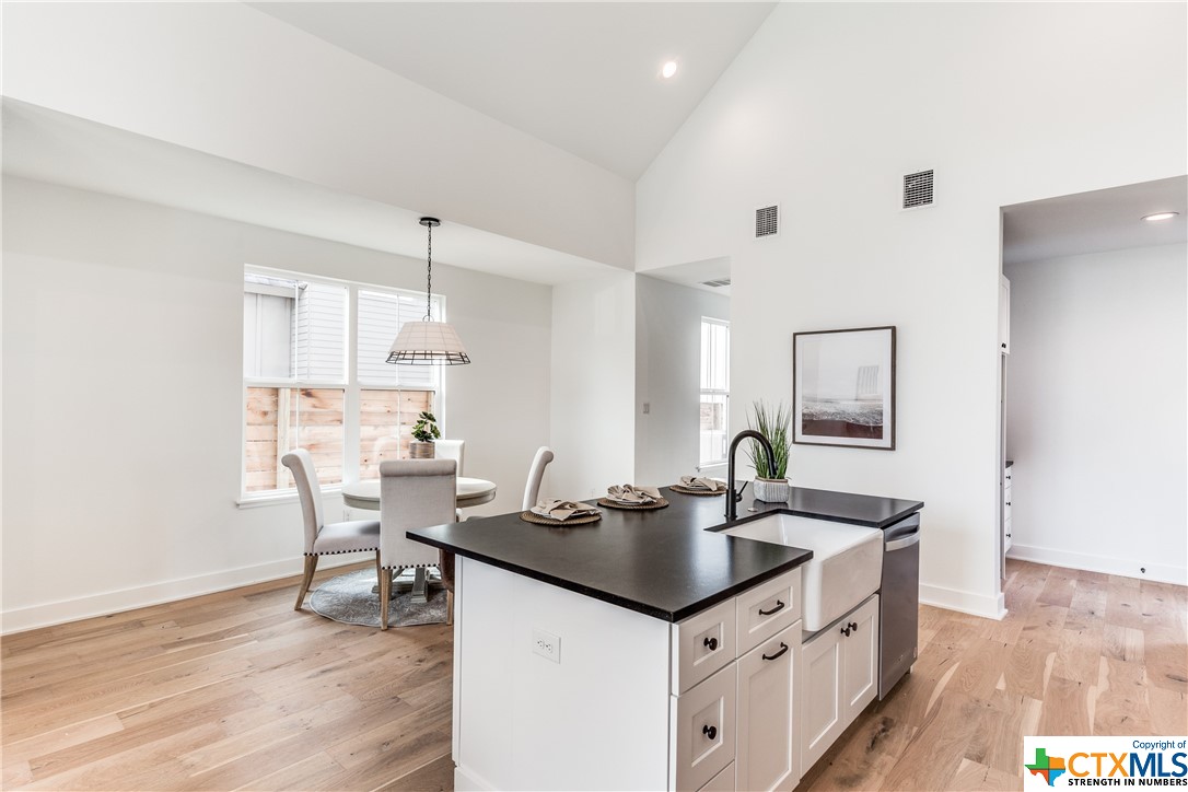 419 Alexander Avenue