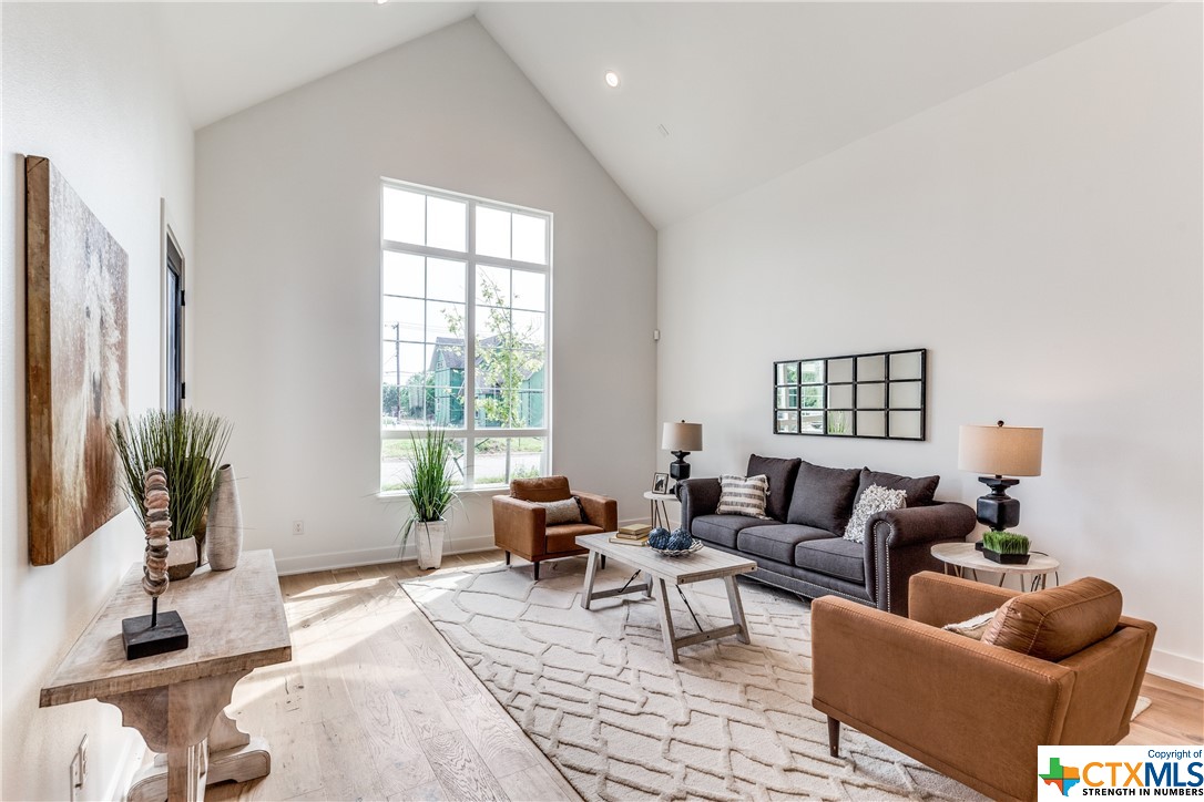 419 Alexander Avenue