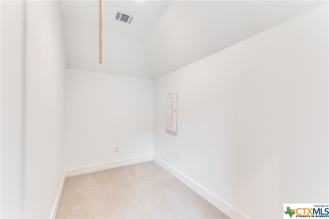 419 Alexander Avenue