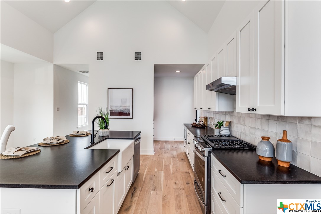 419 Alexander Avenue