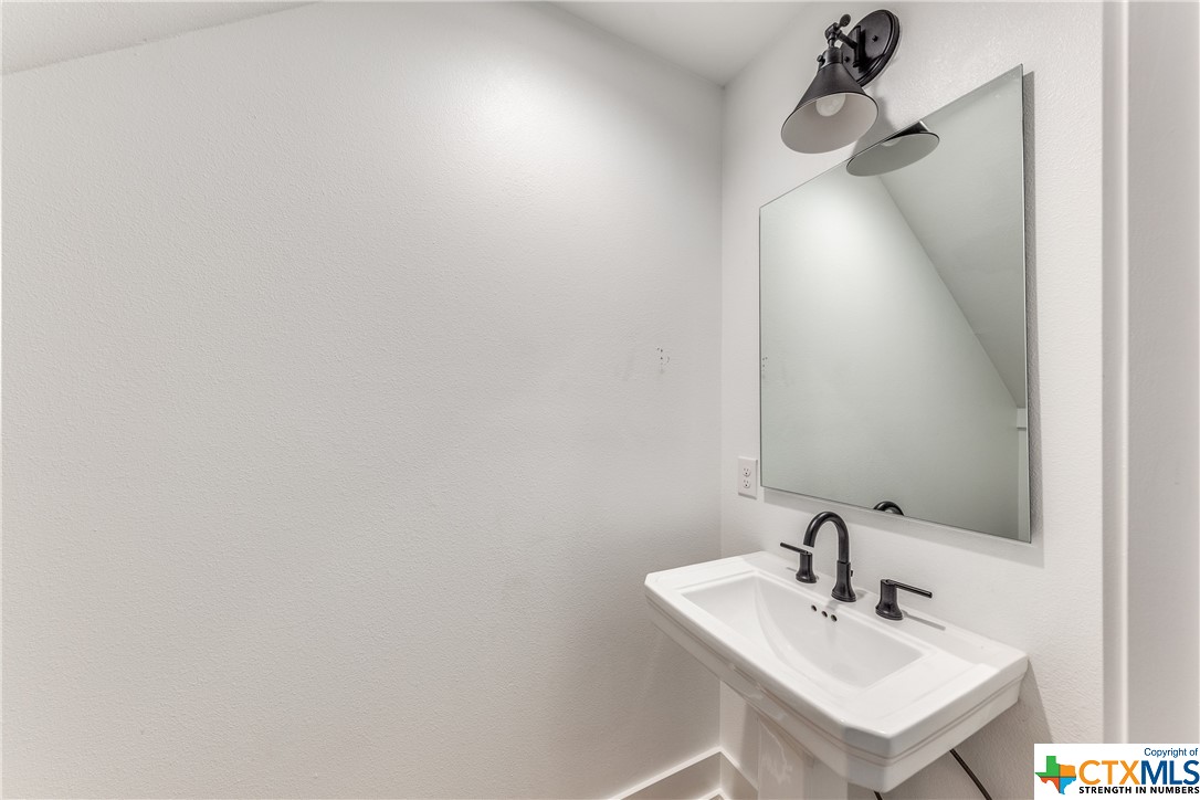 419 Alexander Avenue