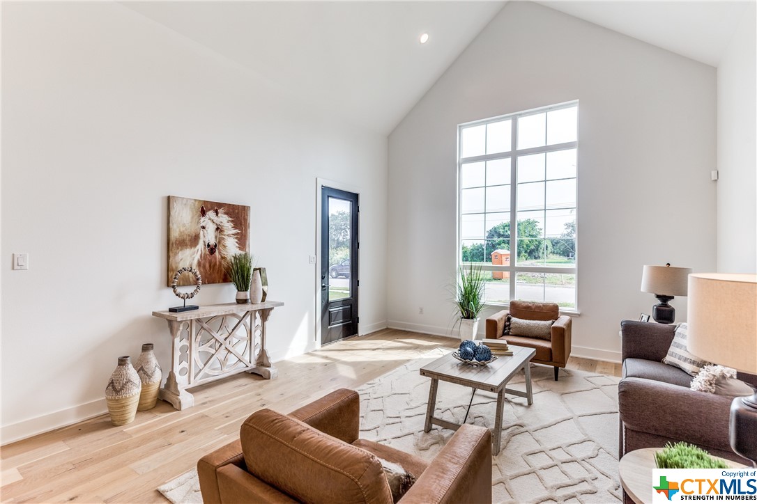 419 Alexander Avenue