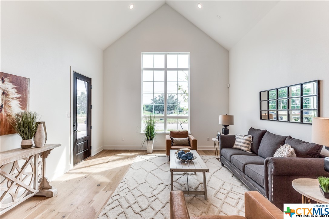 419 Alexander Avenue