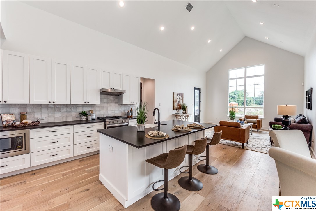 419 Alexander Avenue