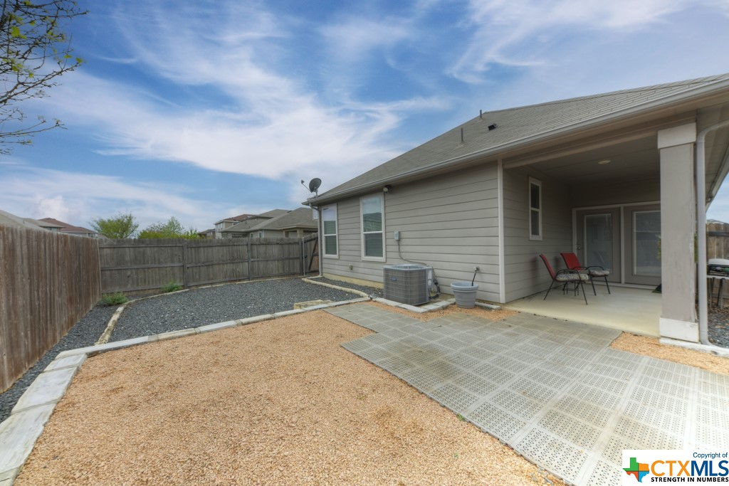 2070 Shire Meadows