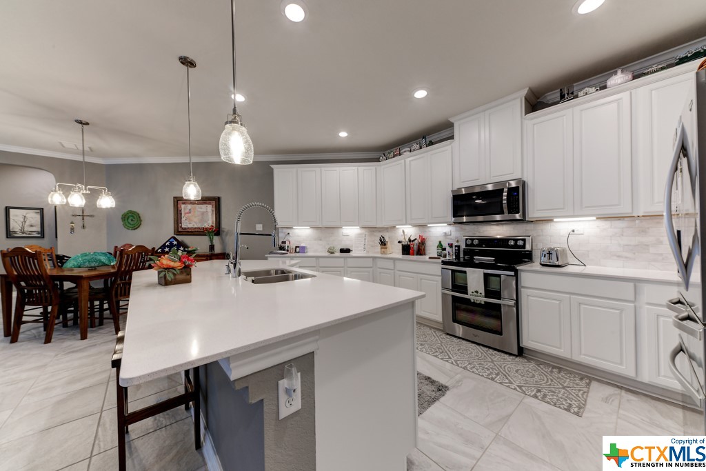 2070 Shire Meadows