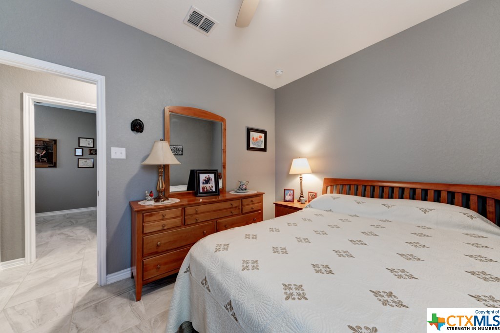 2070 Shire Meadows