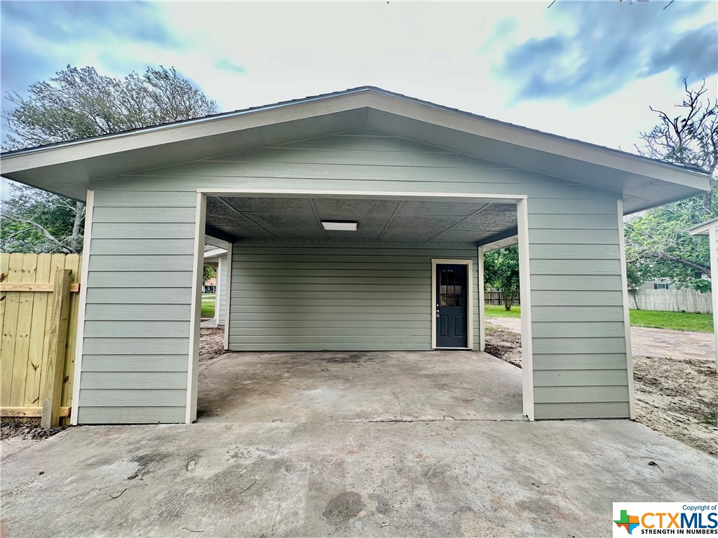 329 Hedges Street