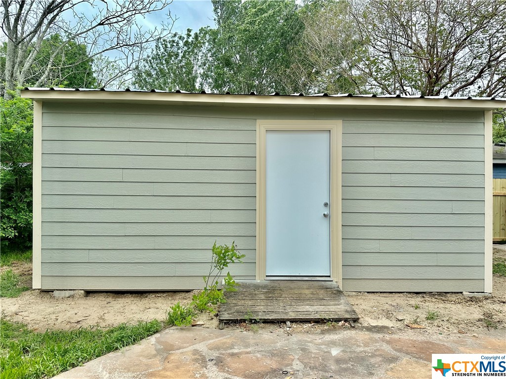 329 Hedges Street