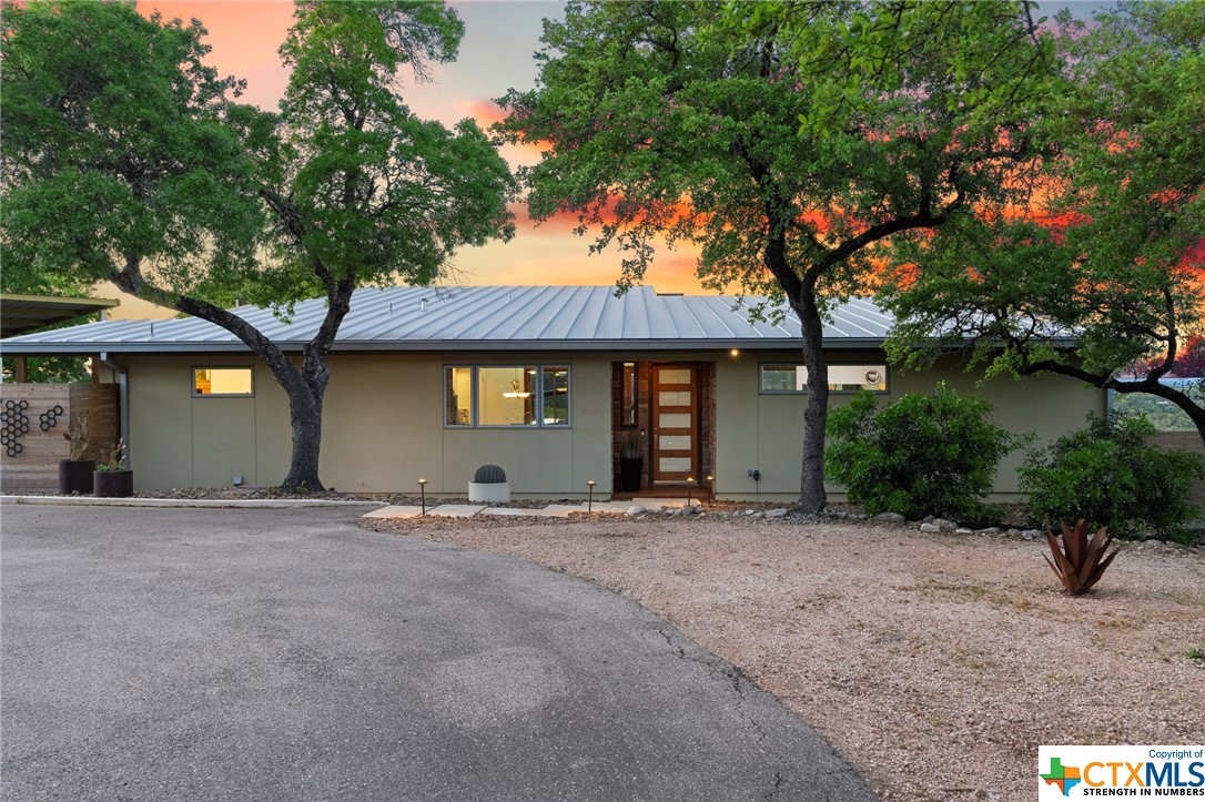 3033 Ridge Crossing