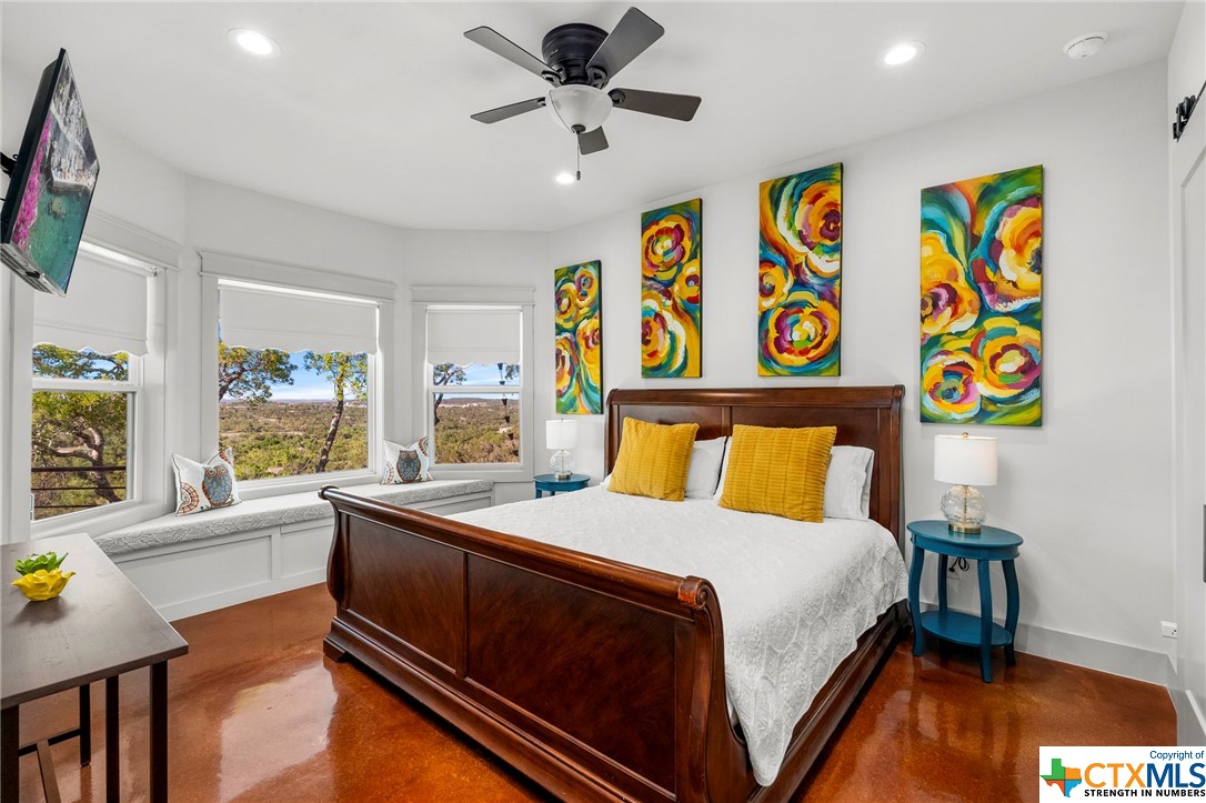 3033 Ridge Crossing