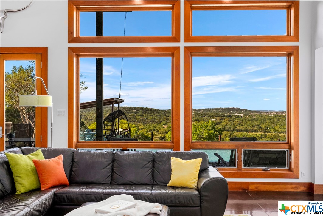3033 Ridge Crossing