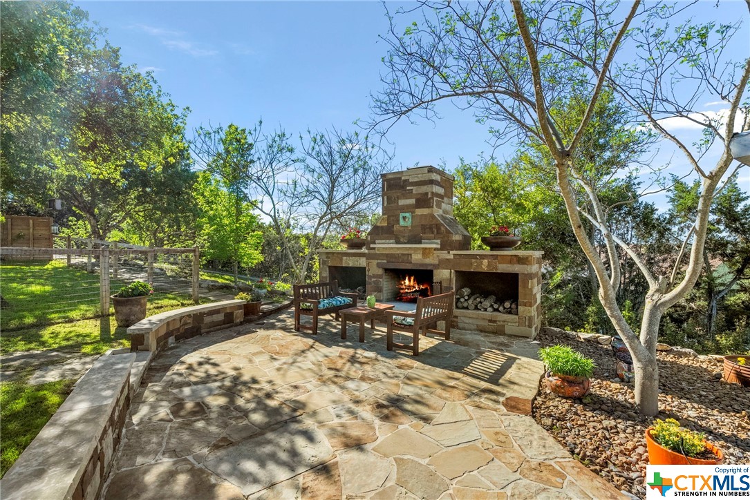 3033 Ridge Crossing