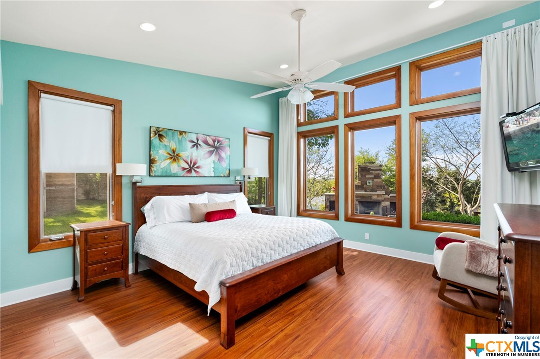 3033 Ridge Crossing
